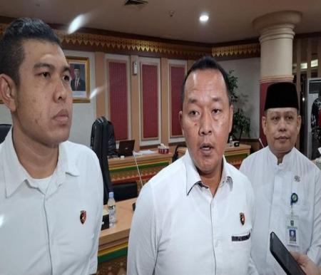 Direktur Reskrimsus Polda Riau, Kombes Pol Ade Kuncoro Ridwan pastikan ada tersangka kasus SPPD Fiktif Sekwan DPRD Riau (foto/detik)